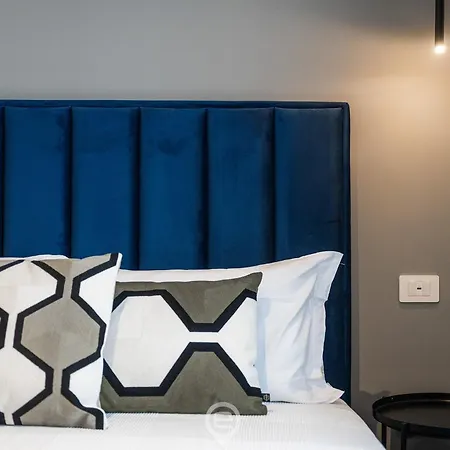 Saint Margaret - Magnolia